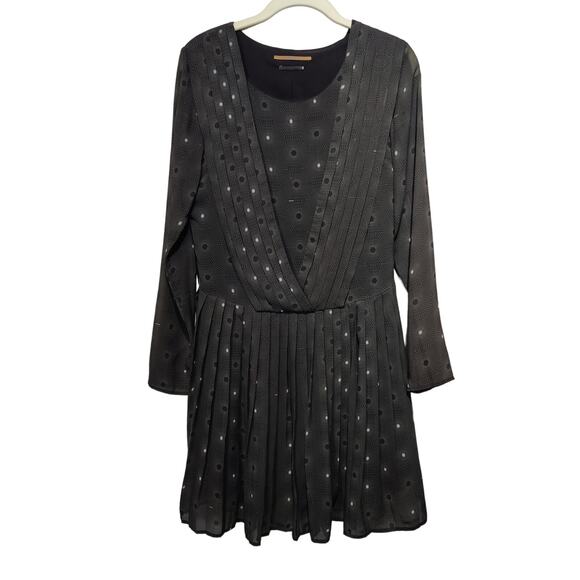 Skunkfunk Women's Sz 1 (US 4) Black Geometric Pleated Long Sleeve Dress - Picture 1 of 9